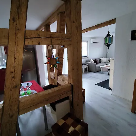 Apartment Am *